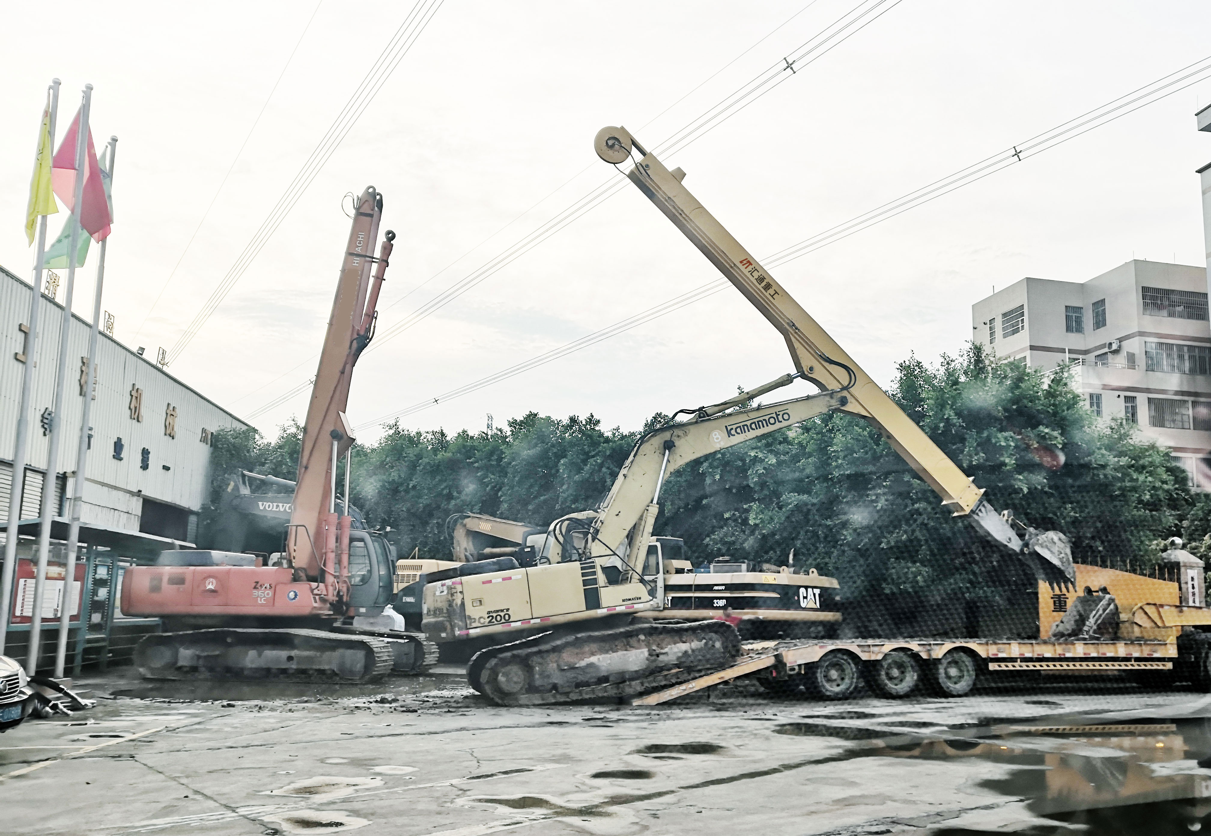 勾機(jī)伸縮臂廠家、挖機(jī)伸縮臂廠家、挖機(jī)伸縮臂改裝