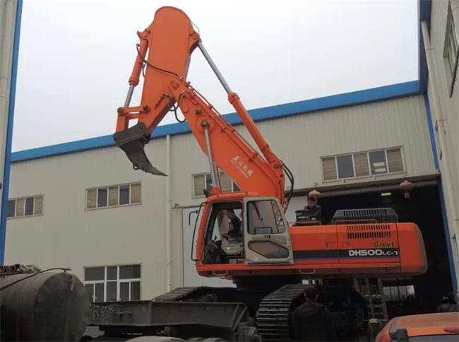 挖掘機(jī)巖石臂，挖掘機(jī)巖石臂廠家，挖掘機(jī)改裝巖石臂