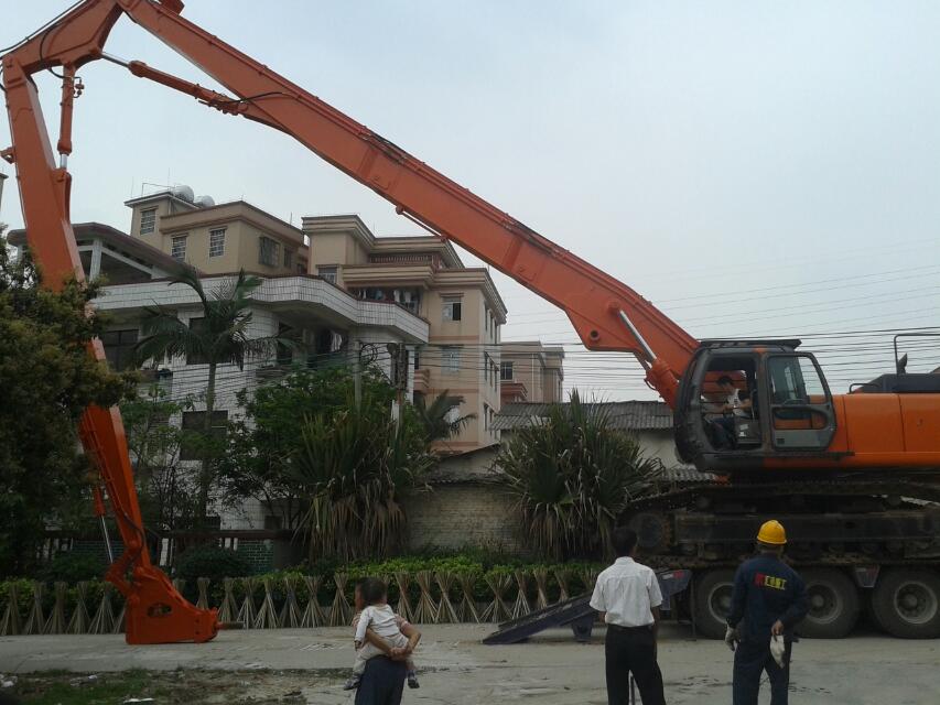 挖掘機(jī)拆樓臂、三段式加長(zhǎng)臂、挖掘機(jī)改裝拆樓臂、挖掘機(jī)加長(zhǎng)臂廠家